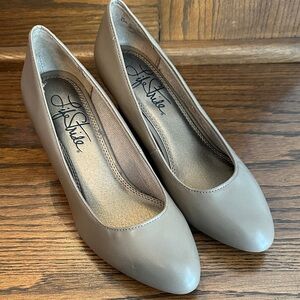 Life stride women’s heels